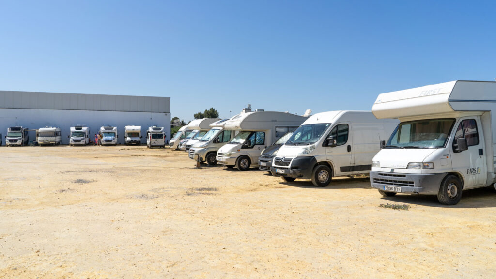 parking-caravane-exterior21920x1080